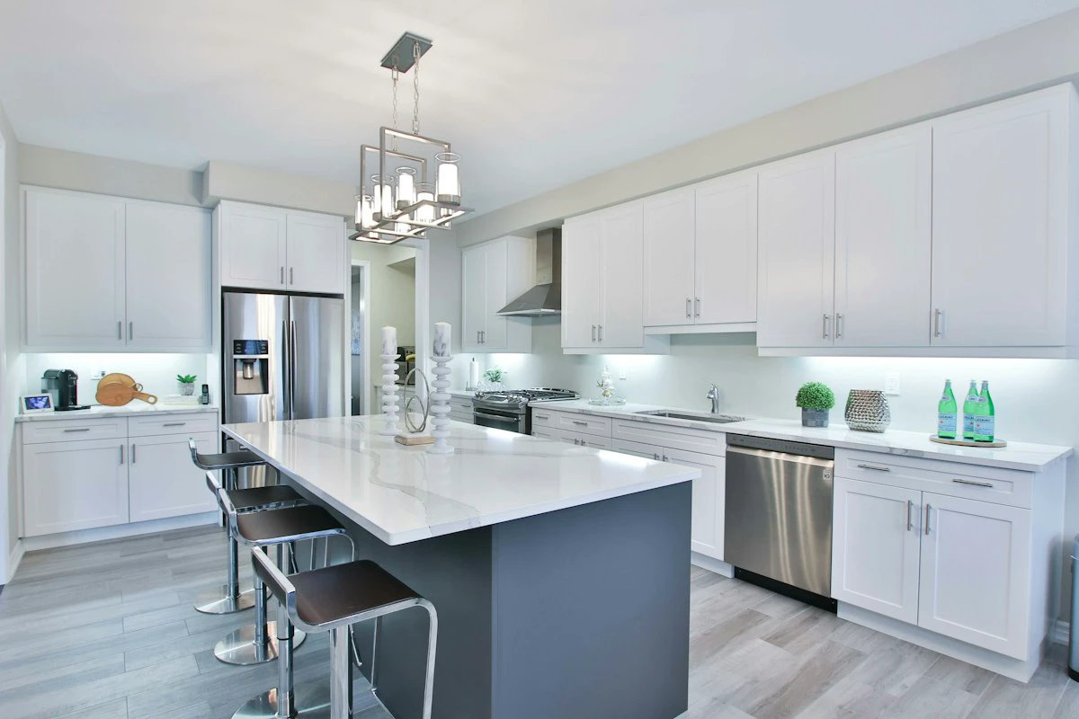 Why Homeowners Are Comparing CasaBuilt Cabinet Solutions Before Remodeling